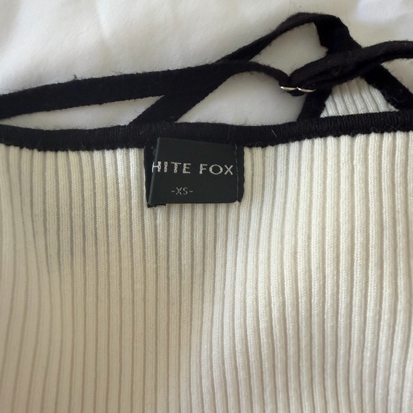 White Fox set - Picture 3 of 3